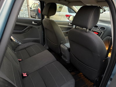 Ford Focus Station Wagon 1.6 TDCi (90CV) SW Tit. (10)