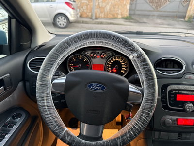 Ford Focus Station Wagon 1.6 TDCi (90CV) SW Tit. (5)