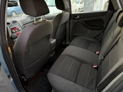 Ford Focus Station Wagon 1.6 TDCi (90CV) SW Tit. (6)