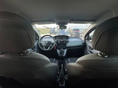 Lancia Ypsilon 1.2 69 CV 5 porte Silver (13)
