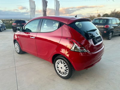 Lancia Ypsilon 1.2 69 CV 5 porte Silver (7)
