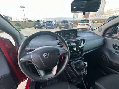 Lancia Ypsilon 1.2 69 CV 5 porte Silver (8)