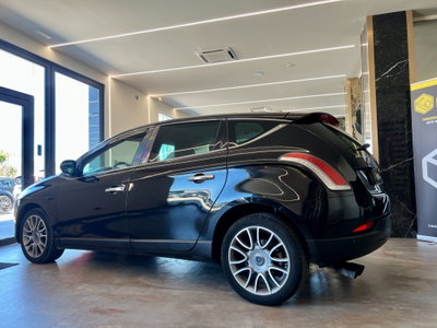 Lancia Delta 2.0 MJT DPF Oro (5)