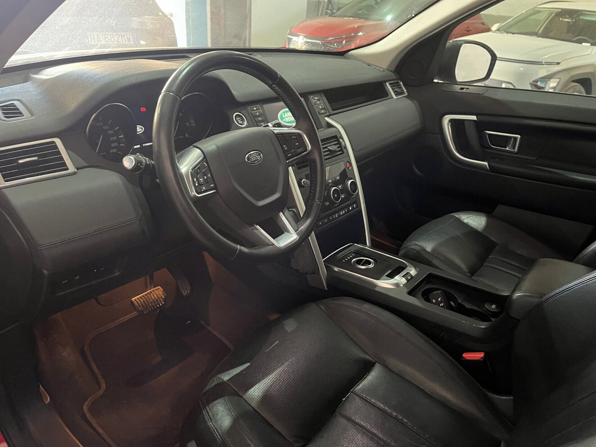 Land Rover Discovery Sport 2.0 TD4 150 CV HSE Luxury (3)