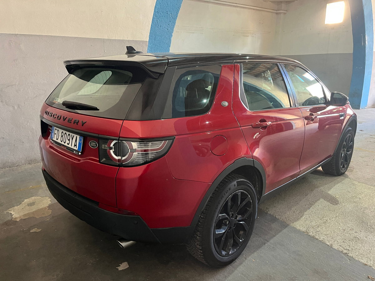 Land Rover Discovery Sport 2.0 TD4 150 CV HSE Luxury (7)