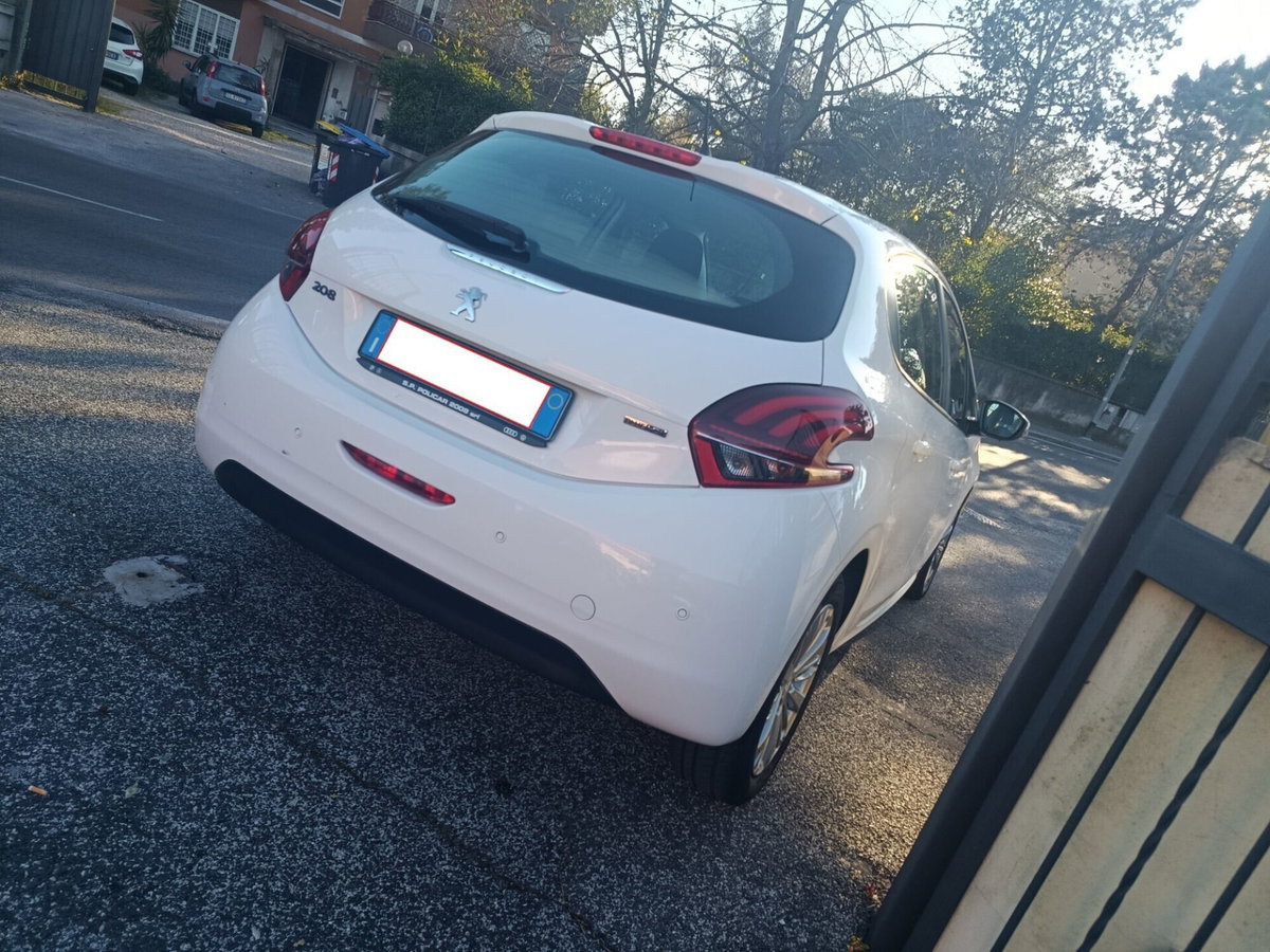 Peugeot 208 75 5 porte Active (10)