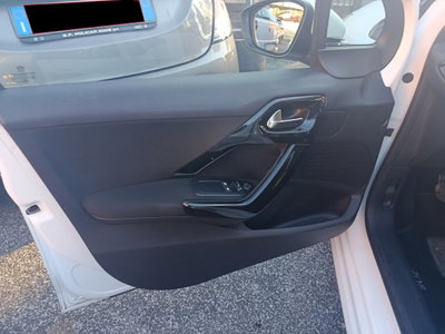 Peugeot 208 75 5 porte Active (15)