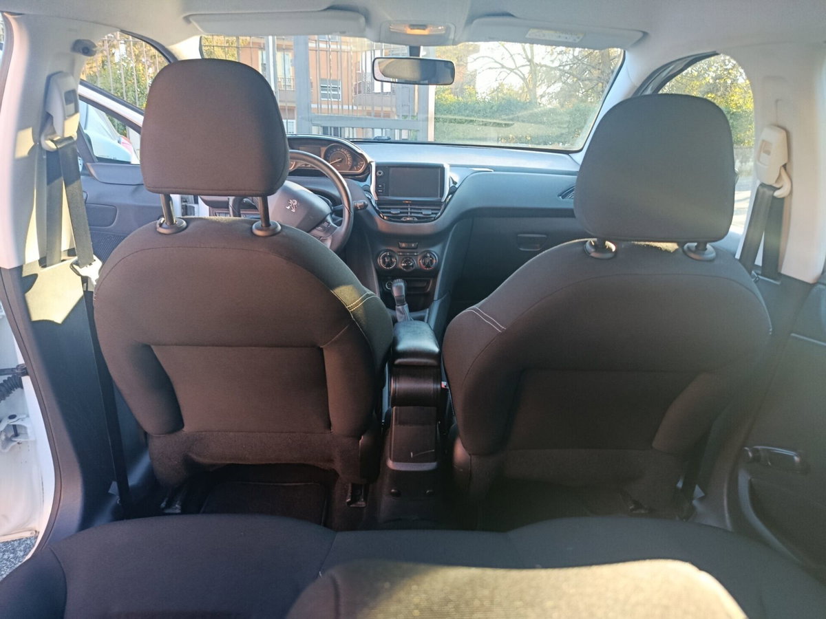 Peugeot 208 75 5 porte Active (17)