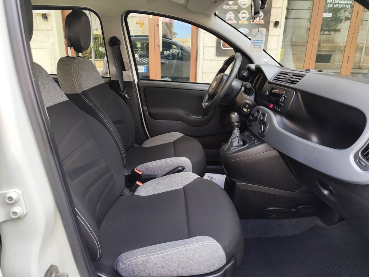 Fiat Panda 1.0 FireFly S&S Hybrid City Cross (18)