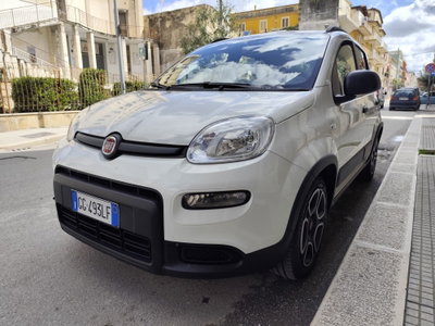 Fiat Panda 1.0 FireFly S&S Hybrid City Cross (2)