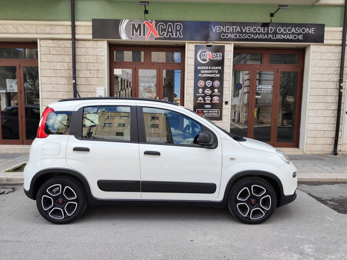 Fiat Panda 1.0 FireFly S&S Hybrid City Cross (7)