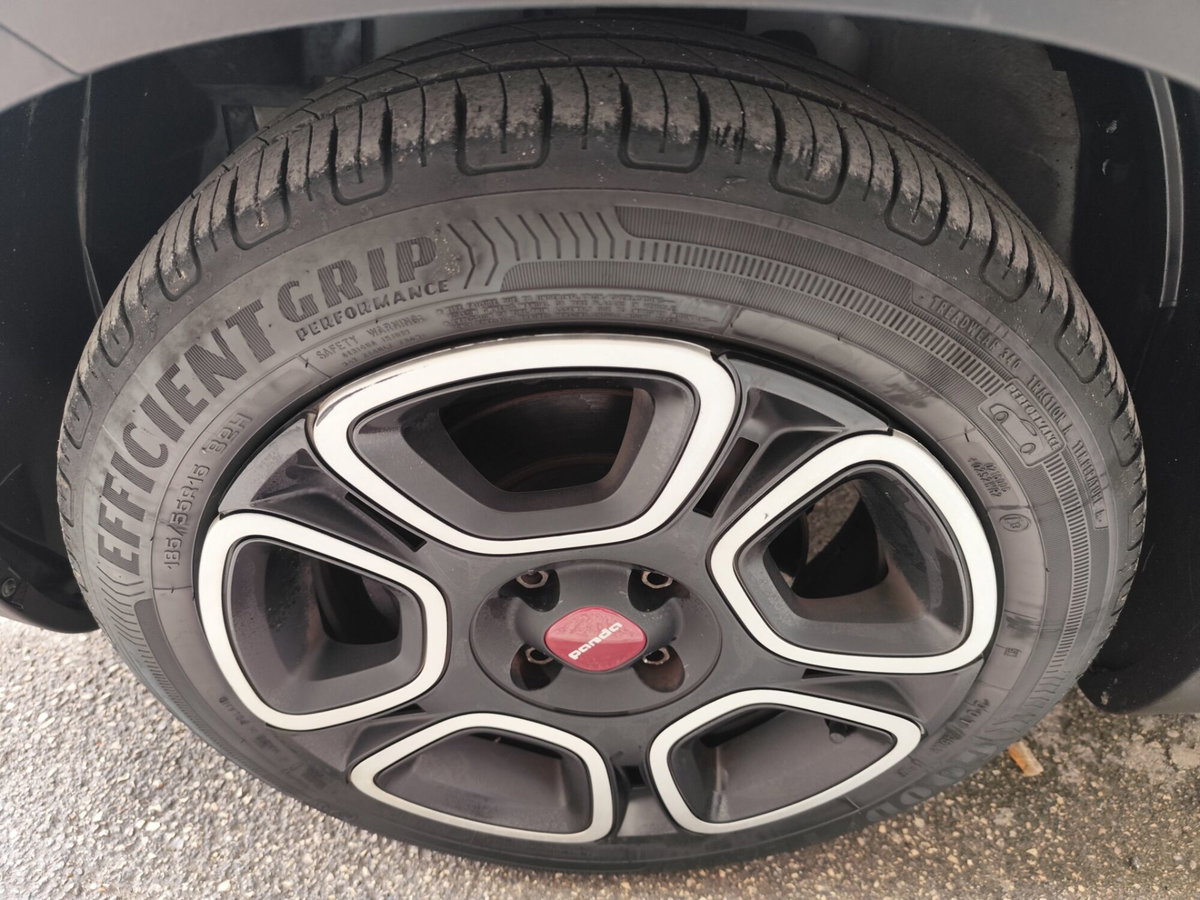 Fiat Panda 1.0 FireFly S&S Hybrid City Cross (9)