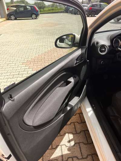 Opel Adam 1.2 70 CV Jam (14)
