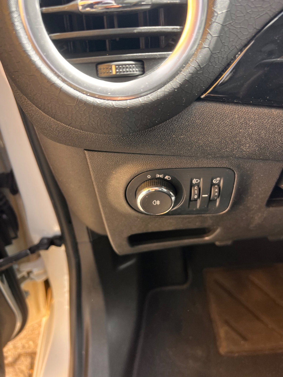 Opel Adam 1.2 70 CV Jam (16)