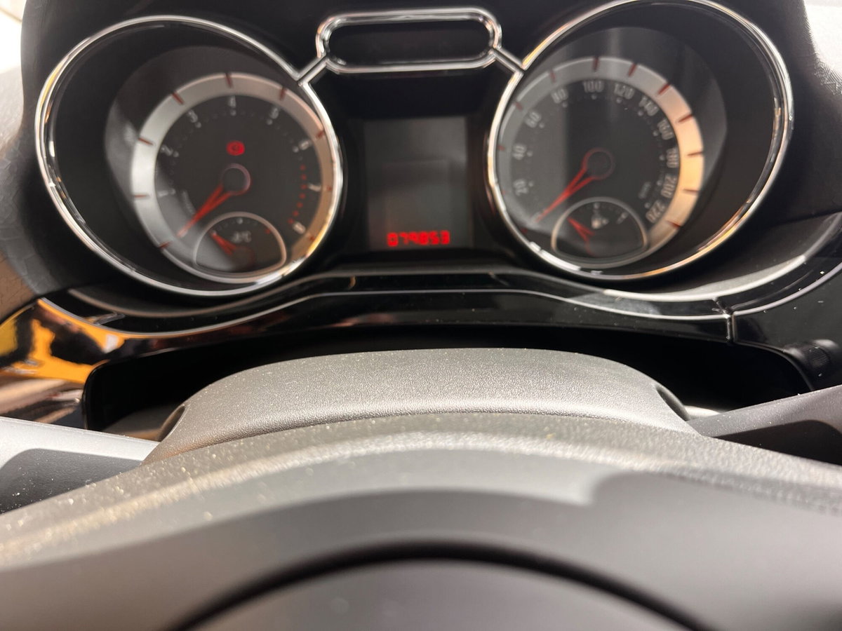 Opel Adam 1.2 70 CV Jam (19)