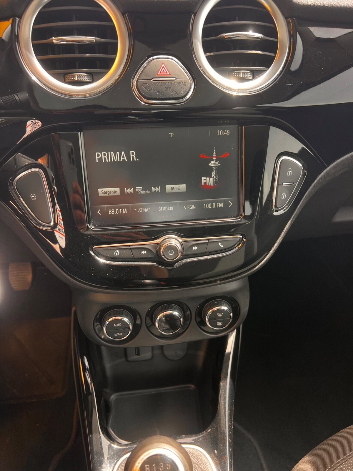 Opel Adam 1.2 70 CV Jam (20)