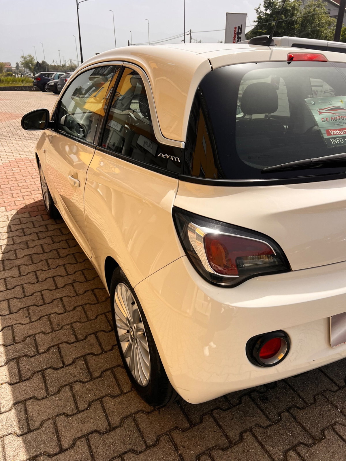Opel Adam 1.2 70 CV Jam (8)