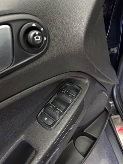 Ford EcoSport 1.5 TDCi 95 CV Titanium S (14)