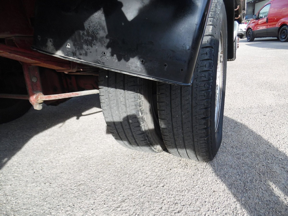 Iveco Daily Telaio 35.12 2.5 TDI PL Cabinato Classic (14)