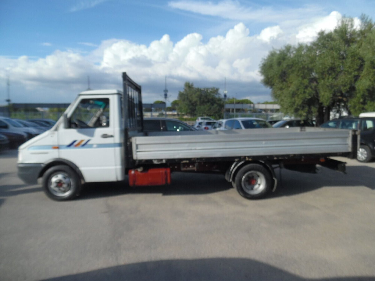 Iveco Daily Telaio 35.12 2.5 TDI PL Cabinato Classic (4)
