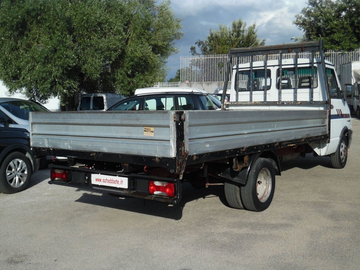 Iveco Daily Telaio 35.12 2.5 TDI PL Cabinato Classic (7)