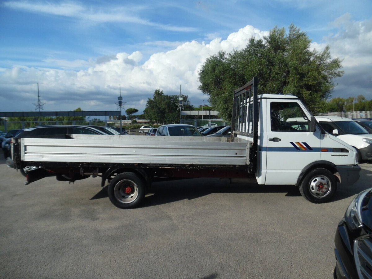 Iveco Daily Telaio 35.12 2.5 TDI PL Cabinato Classic (8)