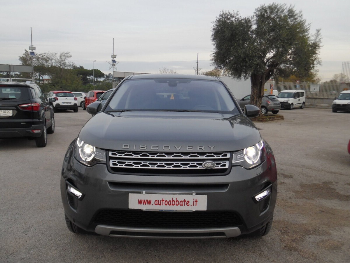 Land Rover Discovery Sport 2.0 TD4 150 CV HSE Luxury (2)