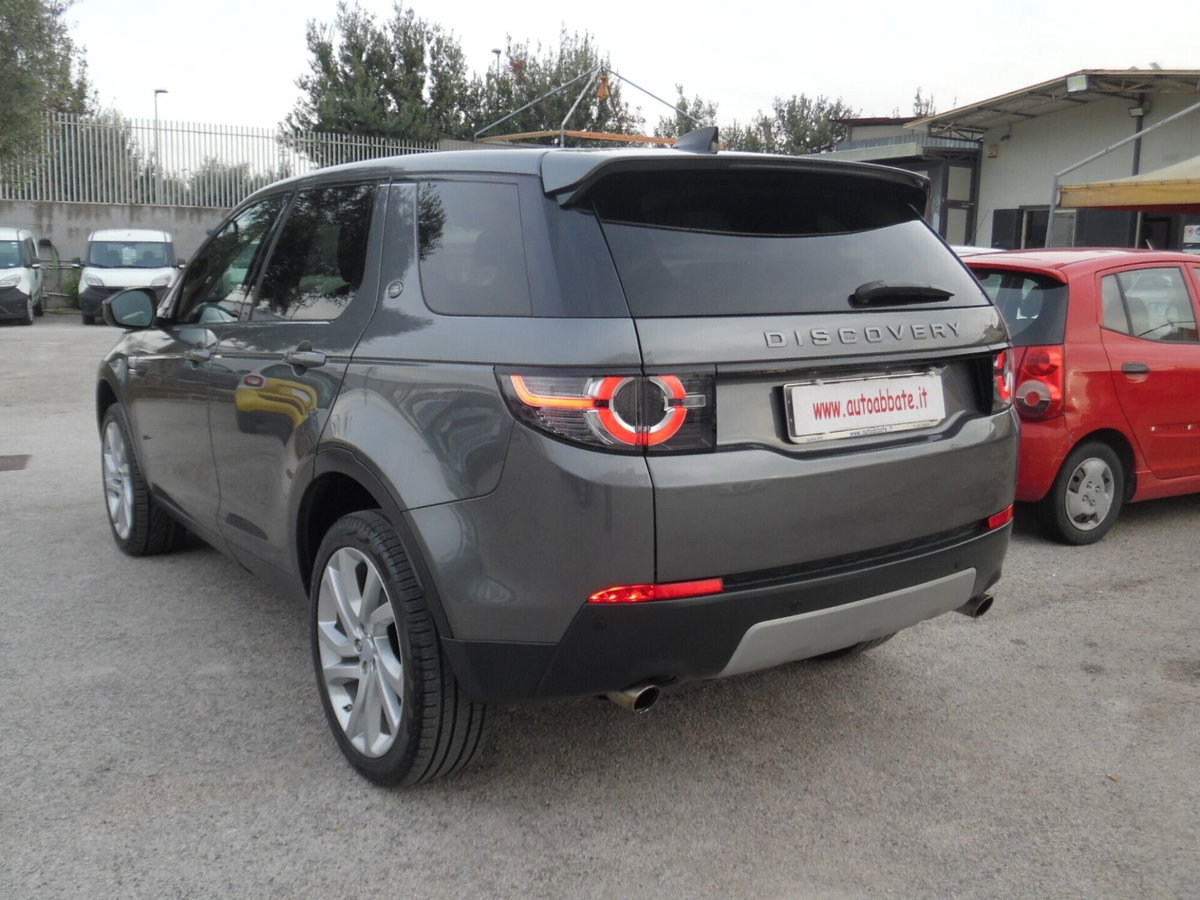 Land Rover Discovery Sport 2.0 TD4 150 CV HSE Luxury (5)