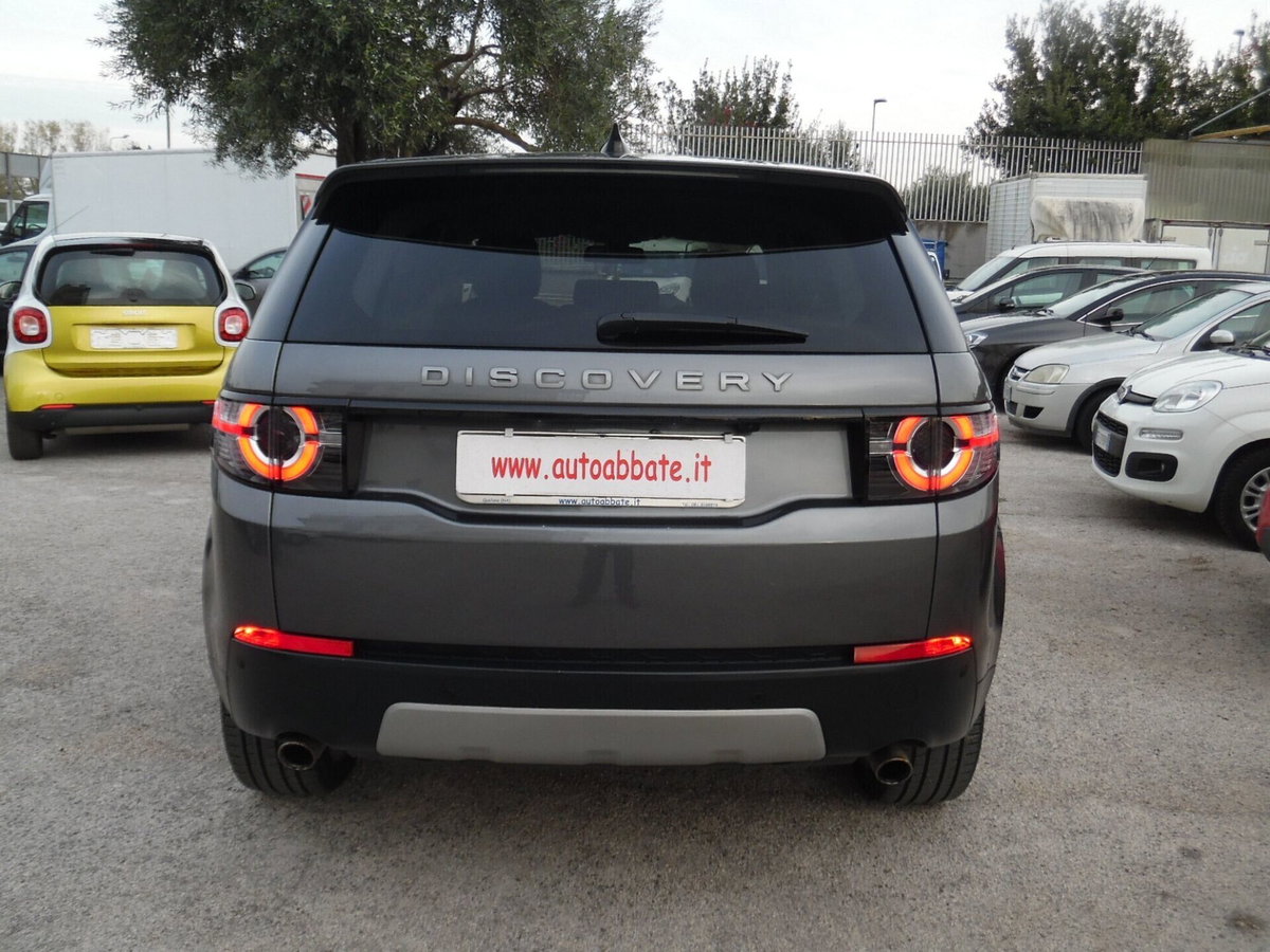 Land Rover Discovery Sport 2.0 TD4 150 CV HSE Luxury (6)