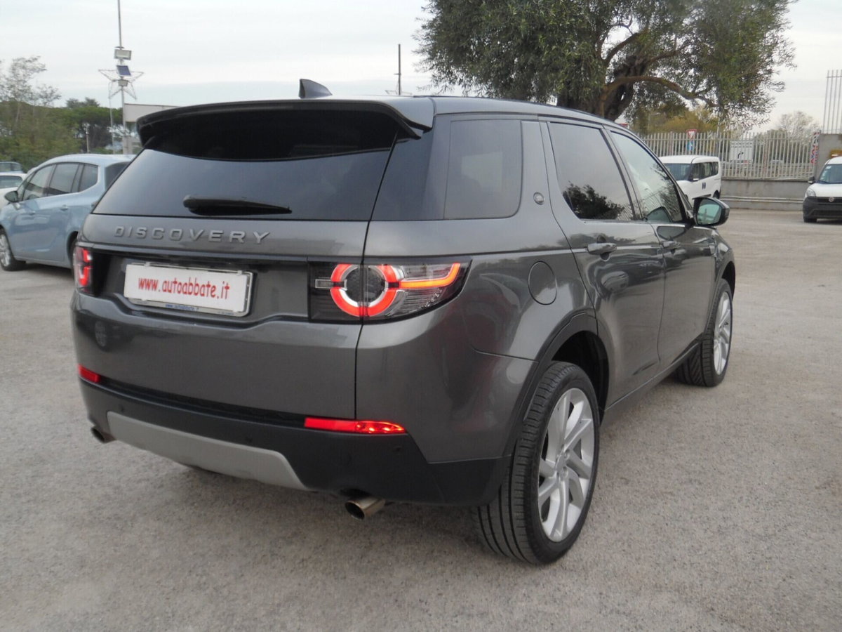 Land Rover Discovery Sport 2.0 TD4 150 CV HSE Luxury (7)