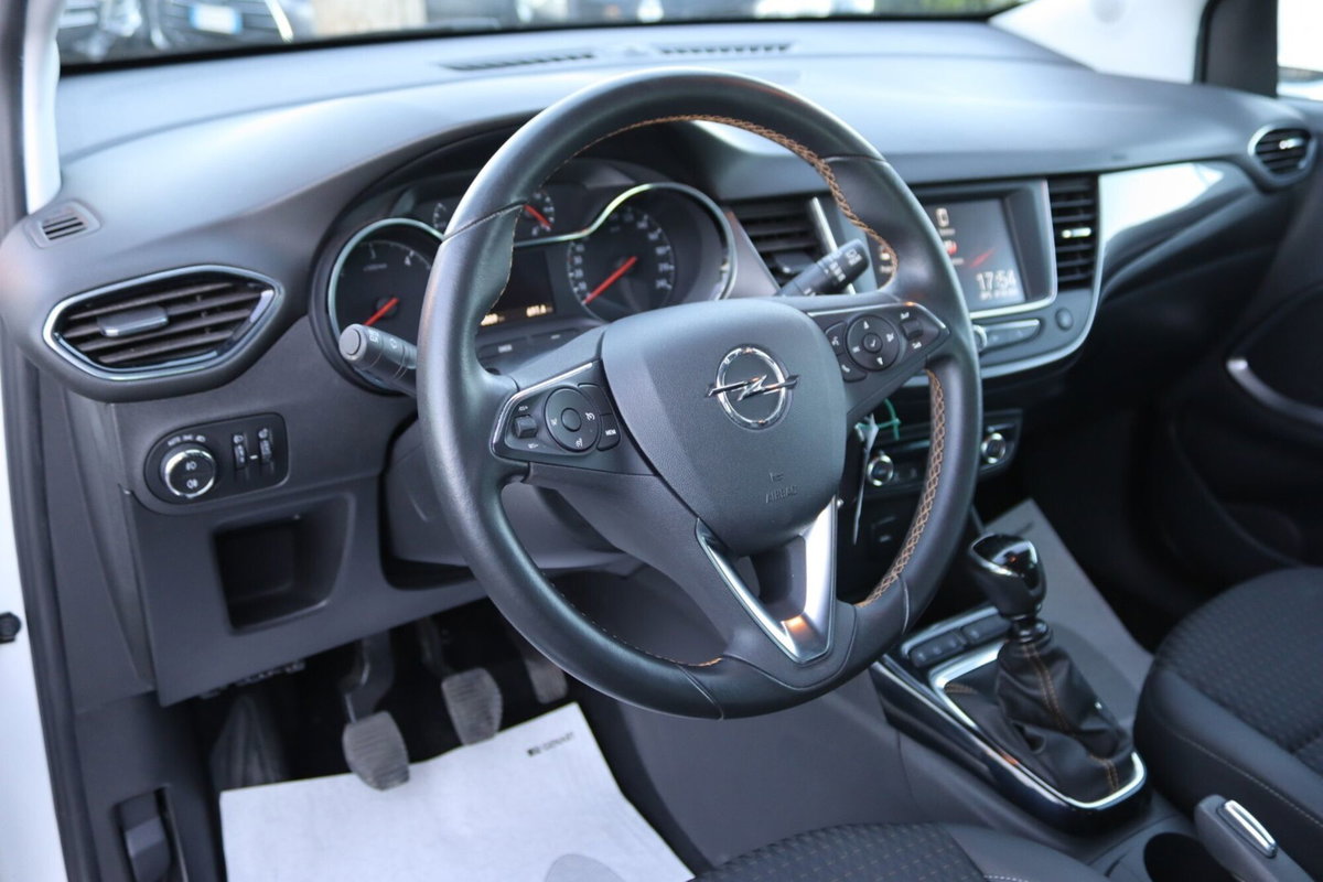 Opel Crossland X 1.6 ECOTEC D 120 CV Start&Stop Ultimate (10)
