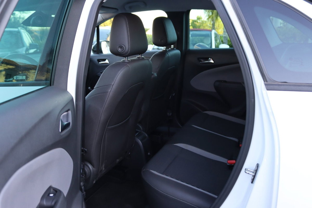 Opel Crossland X 1.6 ECOTEC D 120 CV Start&Stop Ultimate (12)