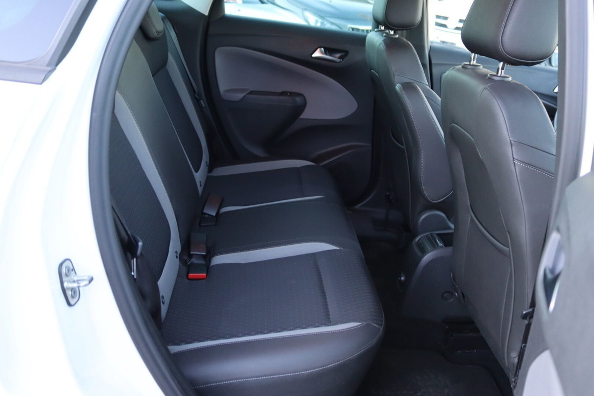 Opel Crossland X 1.6 ECOTEC D 120 CV Start&Stop Ultimate (16)
