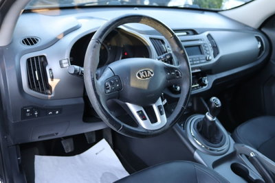 Kia Sportage 1.7 CRDI VGT 2WD Class (9)