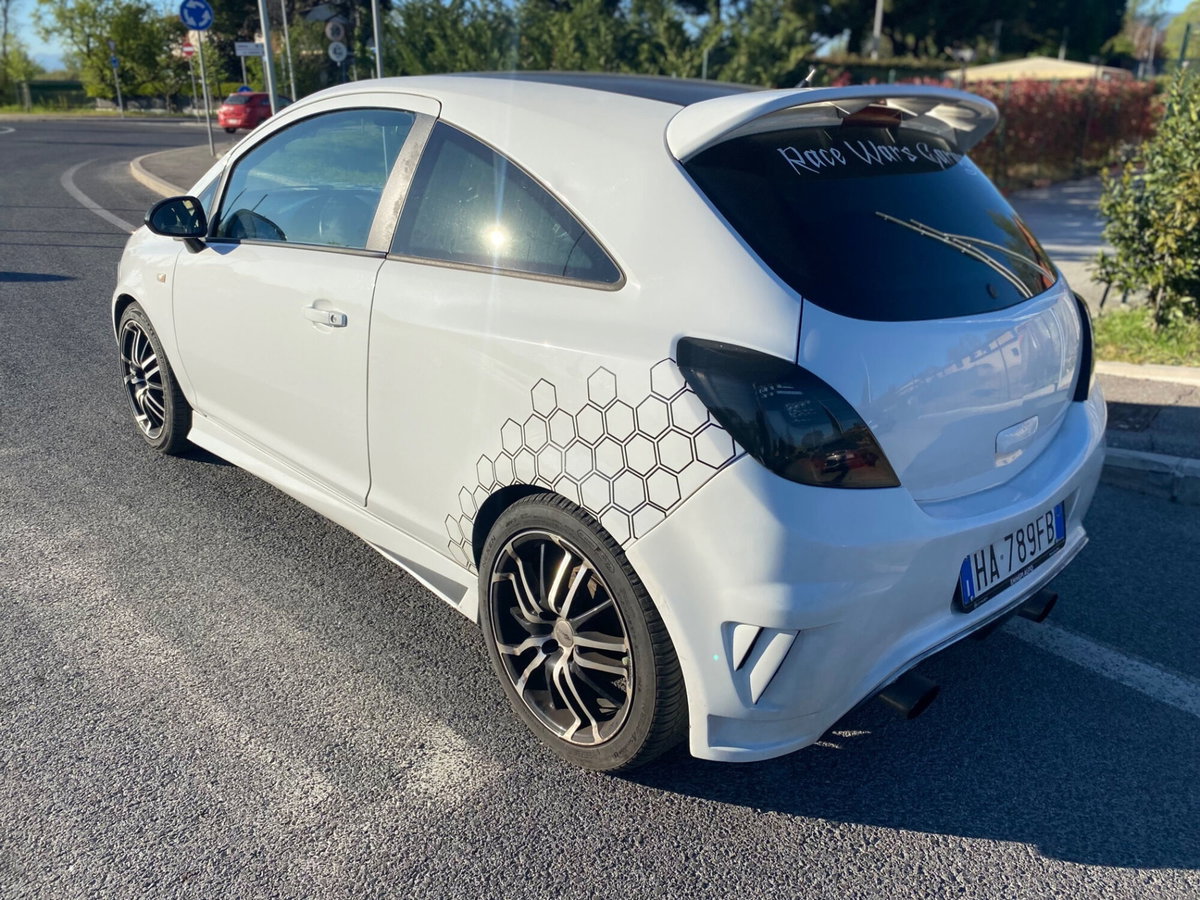 Opel Corsa 1.3 CDTI 75CV F.AP. 3 porte b-color (3)