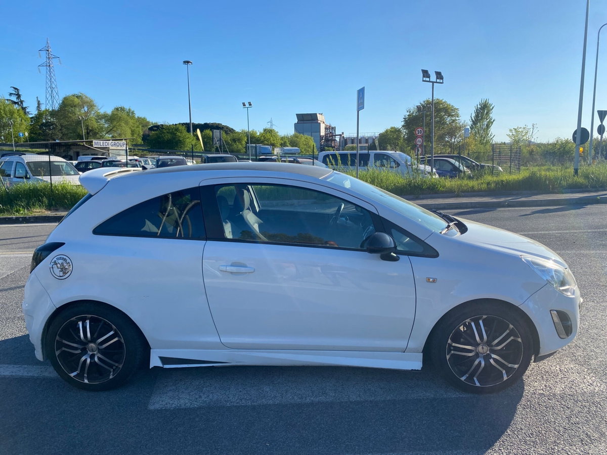 Opel Corsa 1.3 CDTI 75CV F.AP. 3 porte b-color (5)