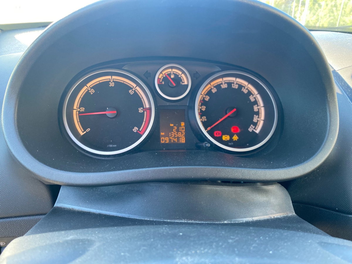 Opel Corsa 1.3 CDTI 75CV F.AP. 3 porte b-color (8)