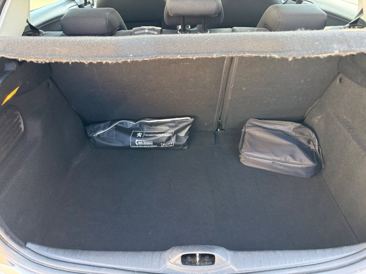 Peugeot 208 82 5p. GPL Allure (11)
