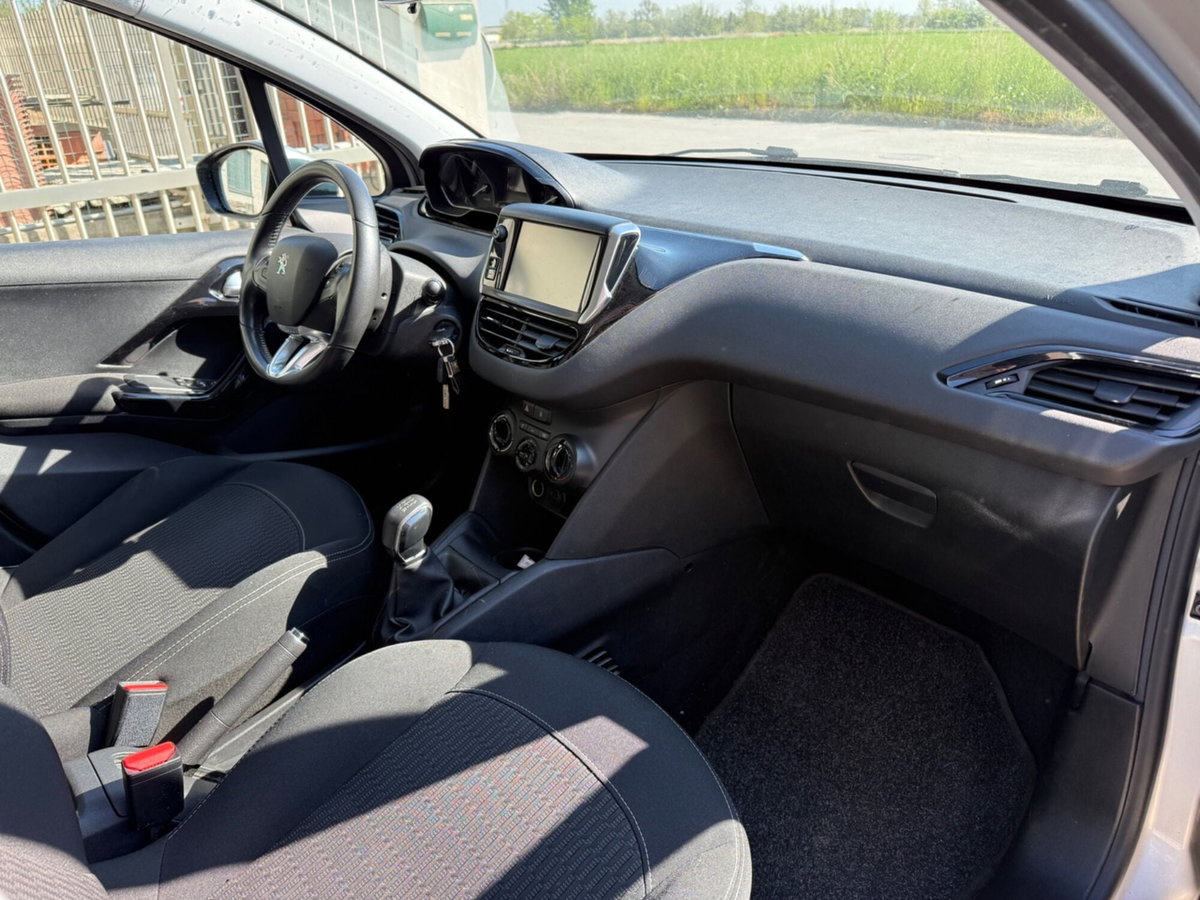 Peugeot 208 82 5p. GPL Allure (12)