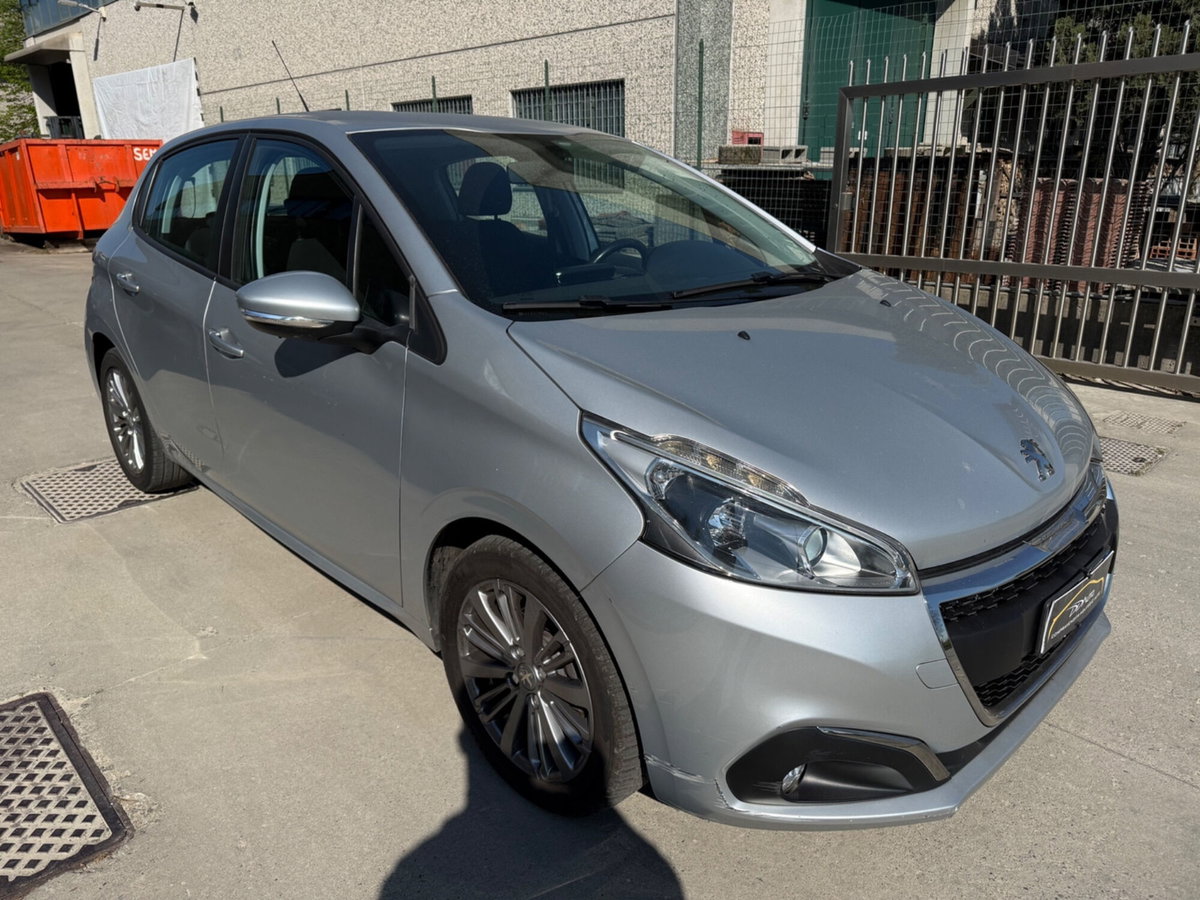Peugeot 208 82 5p. GPL Allure (2)