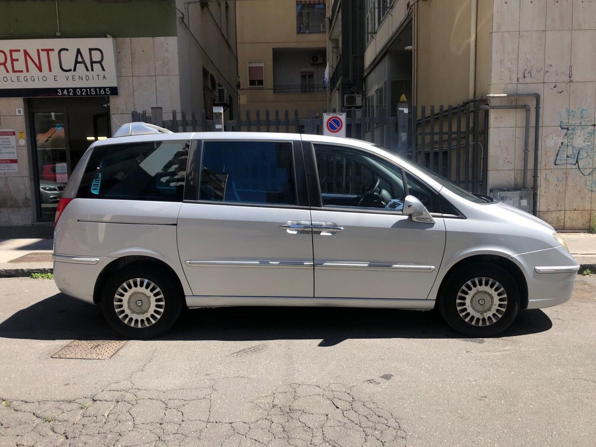 Lancia Phedra JTD Emblema FAP (2)
