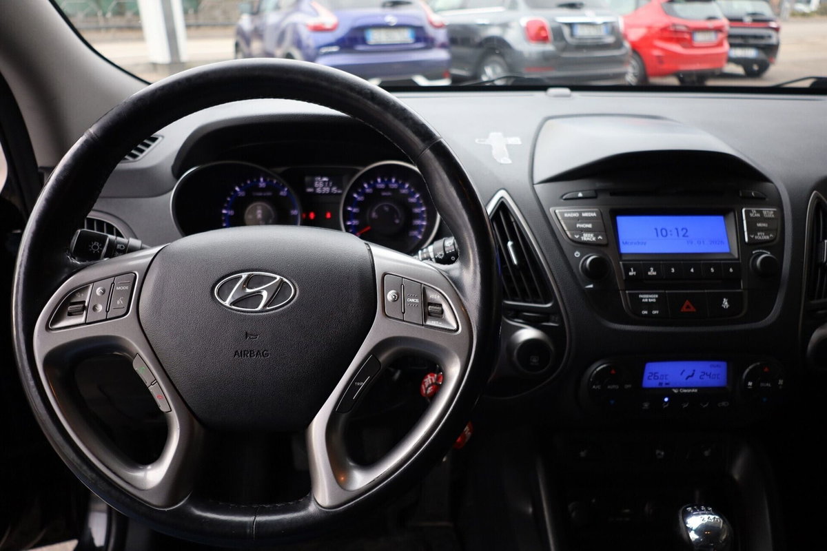 Hyundai ix35 1.7 CRDi 2WD Xpossible (9)