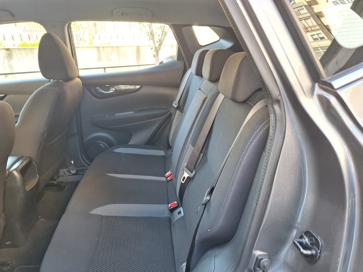 Nissan Qashqai 1.5 dCi 115 CV DCT N-Connecta (13)