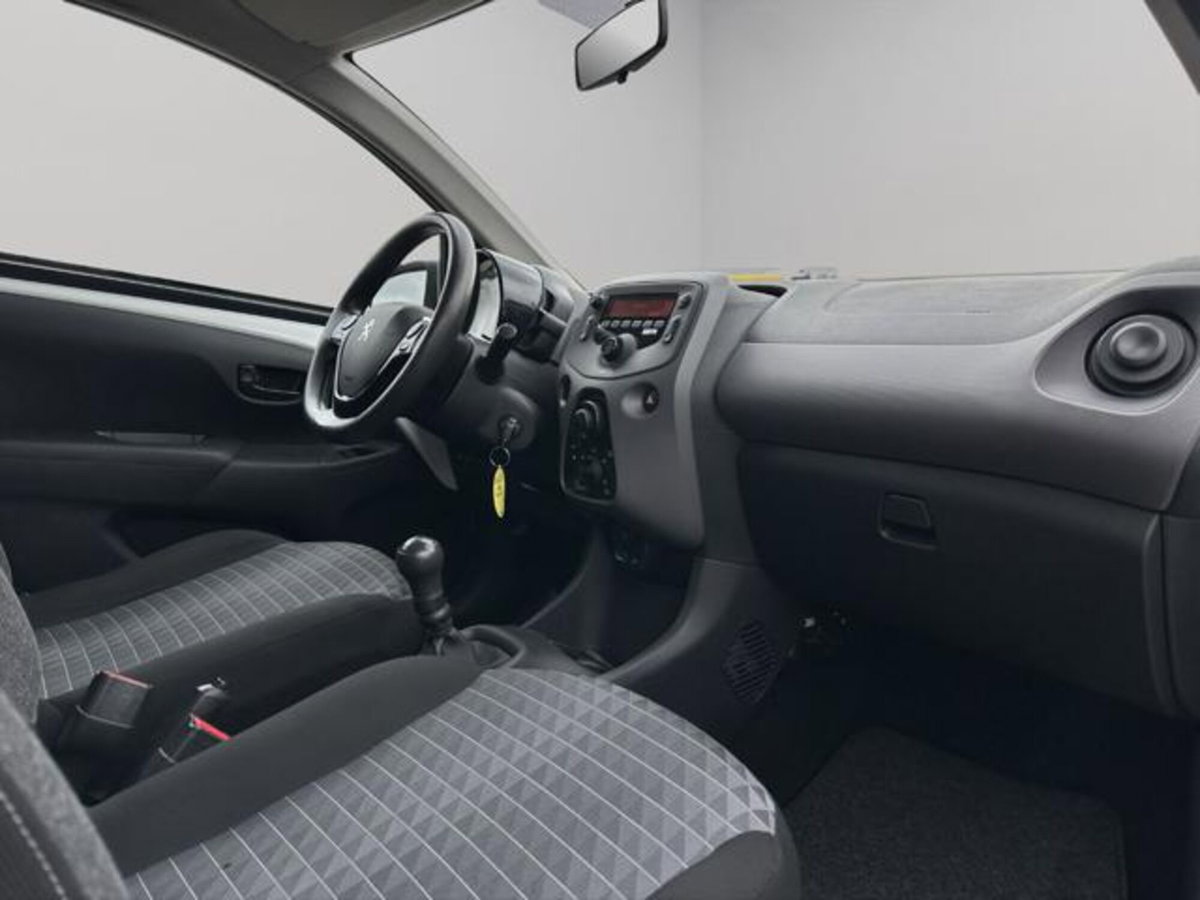 Peugeot 108 72 5 porte Active (16)