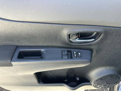Toyota Yaris 1.D-4D 5 porte (9)