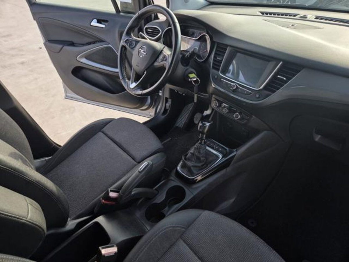 Opel Crossland 1.5 ECOTEC D 110 CV Start&Stop Elegance (11)