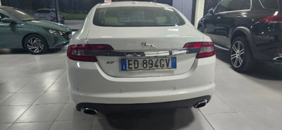Jaguar XF 3.0 D V6 Luxury (6)