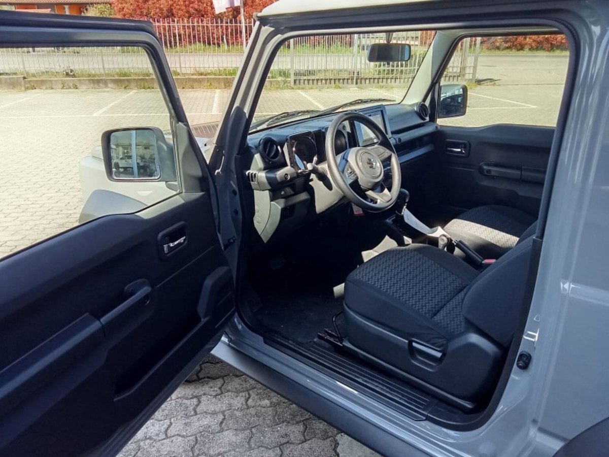 Suzuki Jimny 1.5 4AT Top (13)