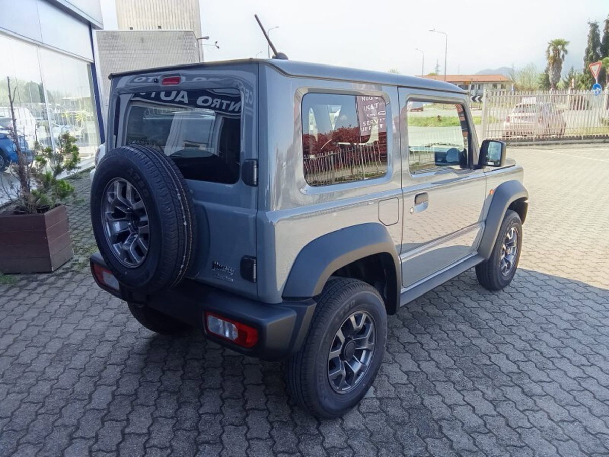Suzuki Jimny 1.5 4AT Top (3)
