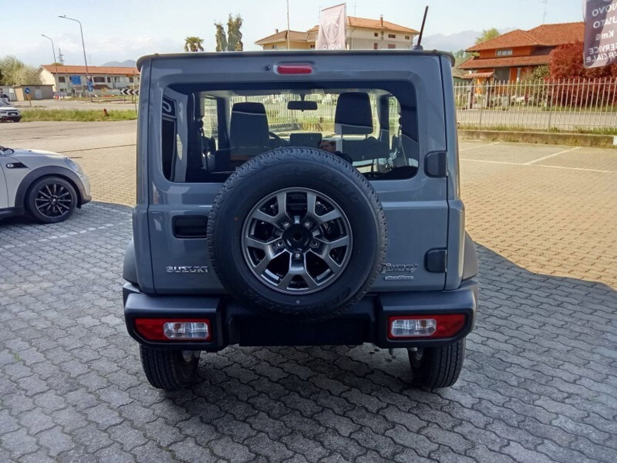 Suzuki Jimny 1.5 4AT Top (4)